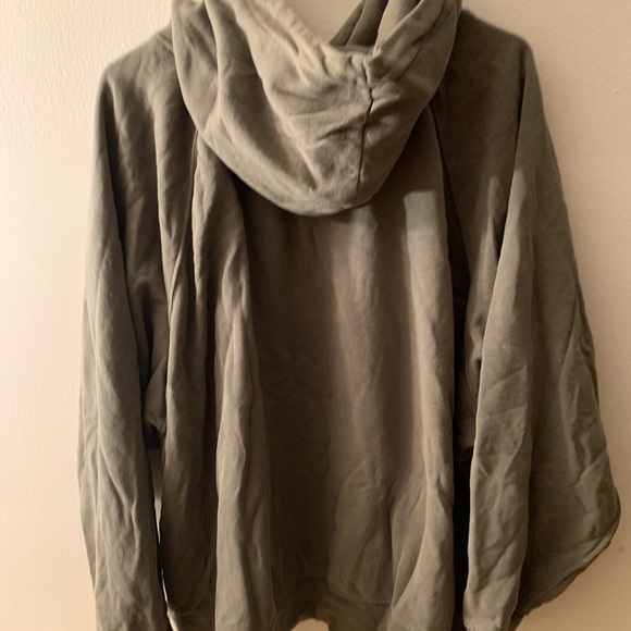 Oversized hoodie - chandail à capuchon - Picture 2 of 3